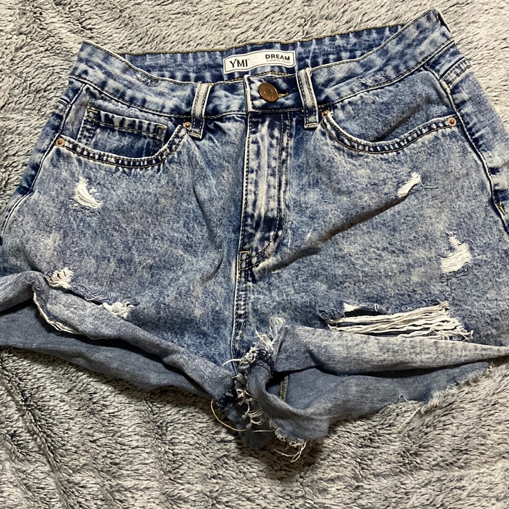 YMI denim shorts. size 9/29.